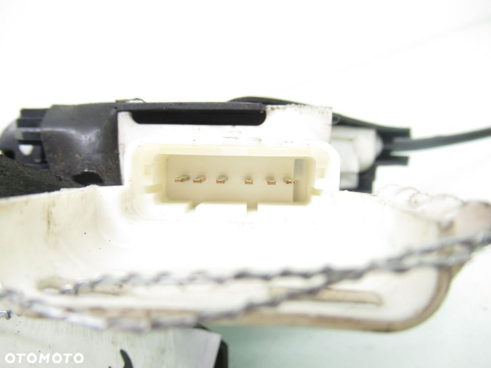 ZAMEK LEWY PRZEDNI PEUGEOT 407 45077095 6 PIN - 3