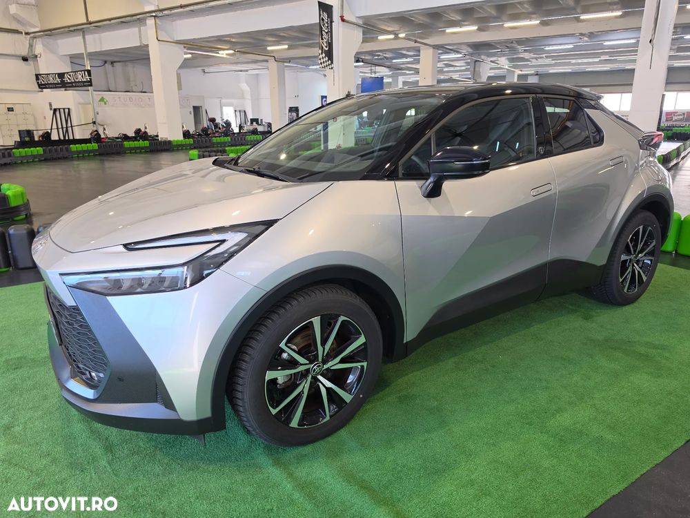 Toyota C-HR 1.8 Hybrid Team Deutschland - 4