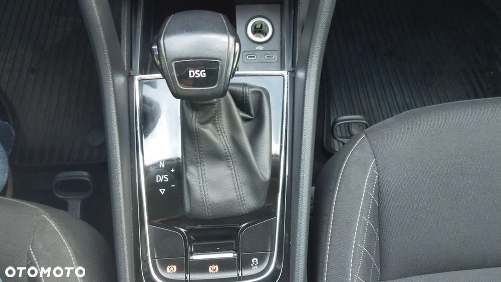 Skoda Karoq 1.5 TSI ACT GPF 4x2 Ambition DSG - 23