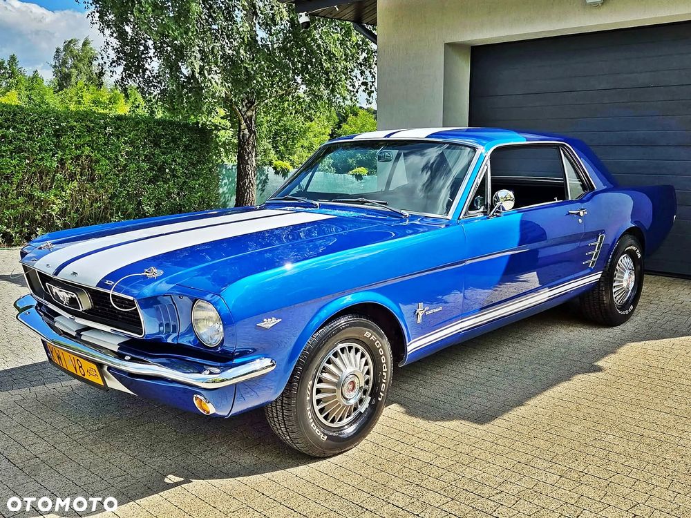Ford Mustang - 33