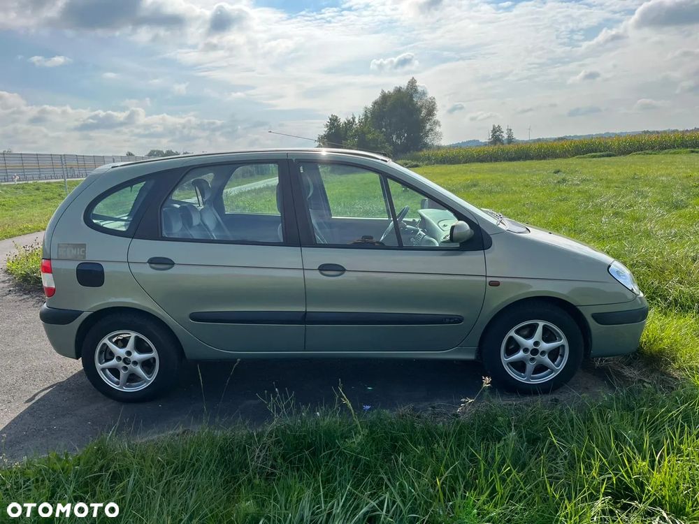 Renault Scenic - 2