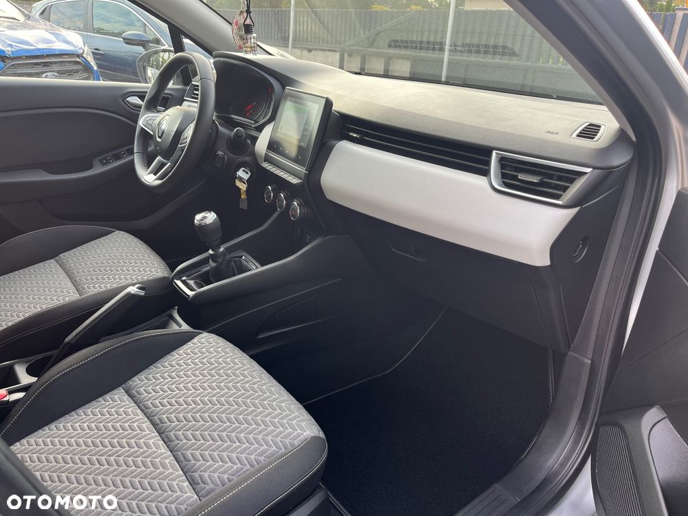 Renault Clio - 8