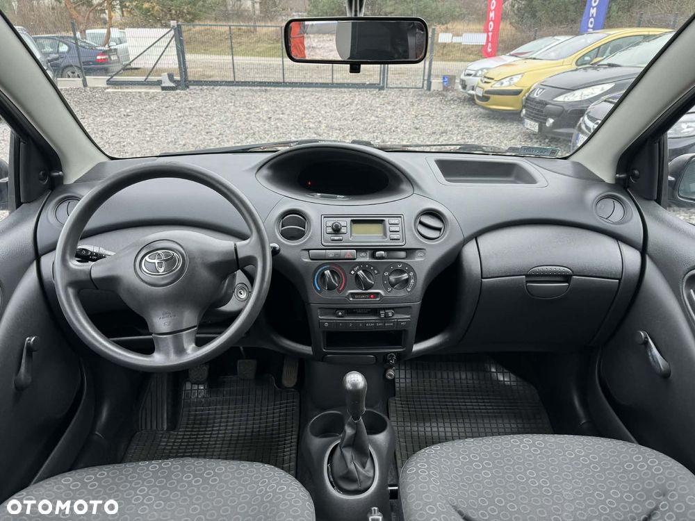 Toyota Yaris 1.0 Luna - 14