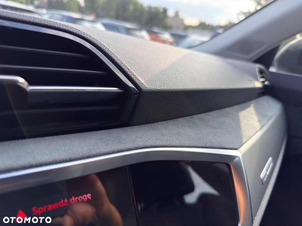 Audi Q3 Sportback 35 TDI S tronic S line - 28