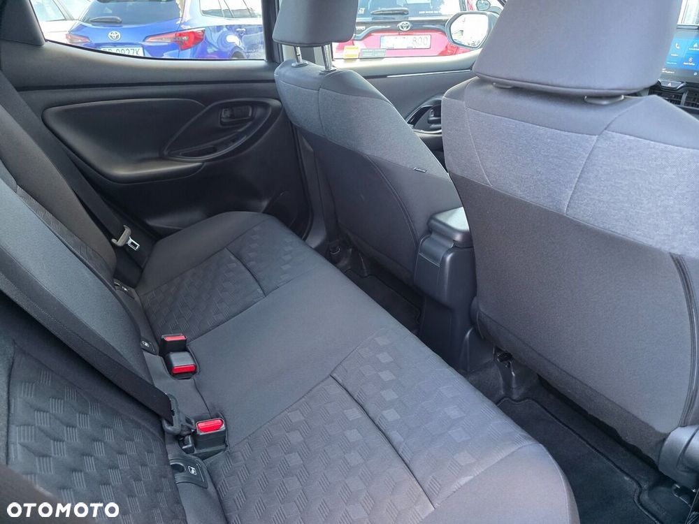 Toyota Yaris Hybrid 1.5 Style - 34