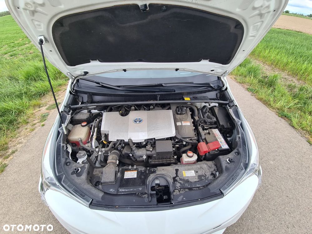 Toyota Prius Hybrid Executive - 18