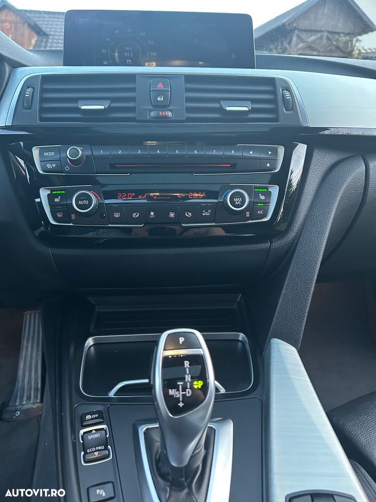 BMW Seria 3 320d Aut. M Sport - 17