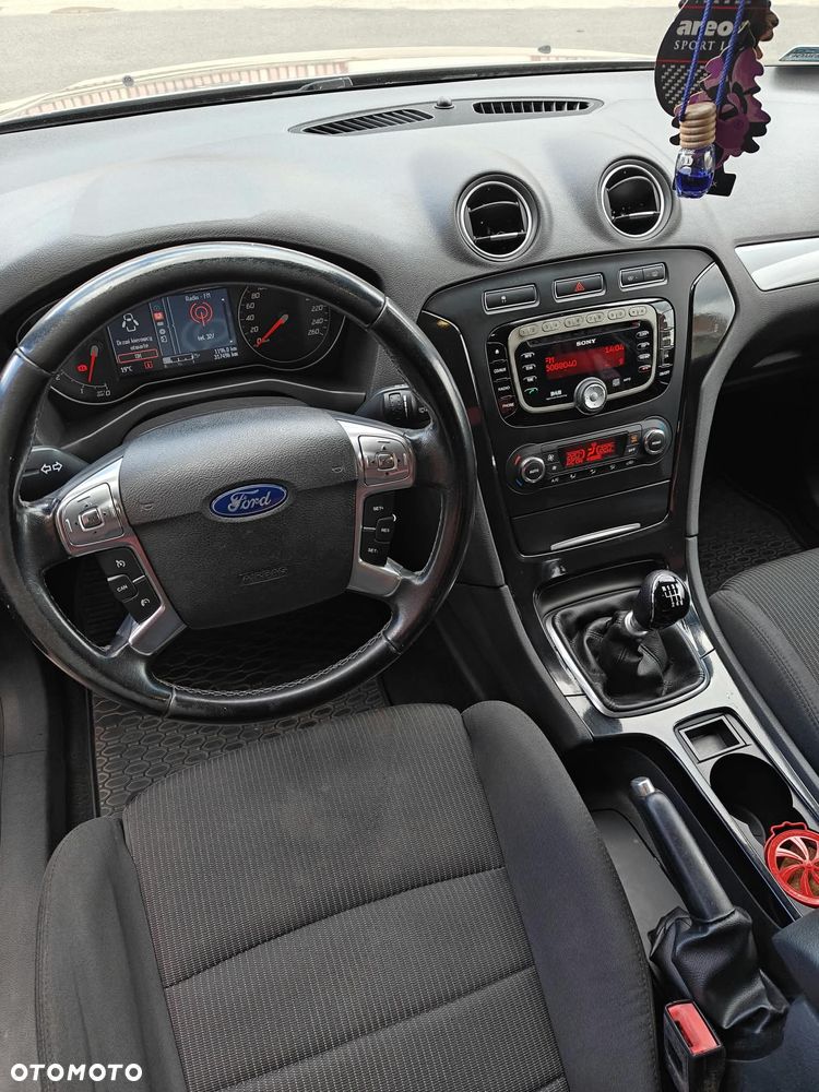 Ford Mondeo 2.0 TDCi Ambiente - 10