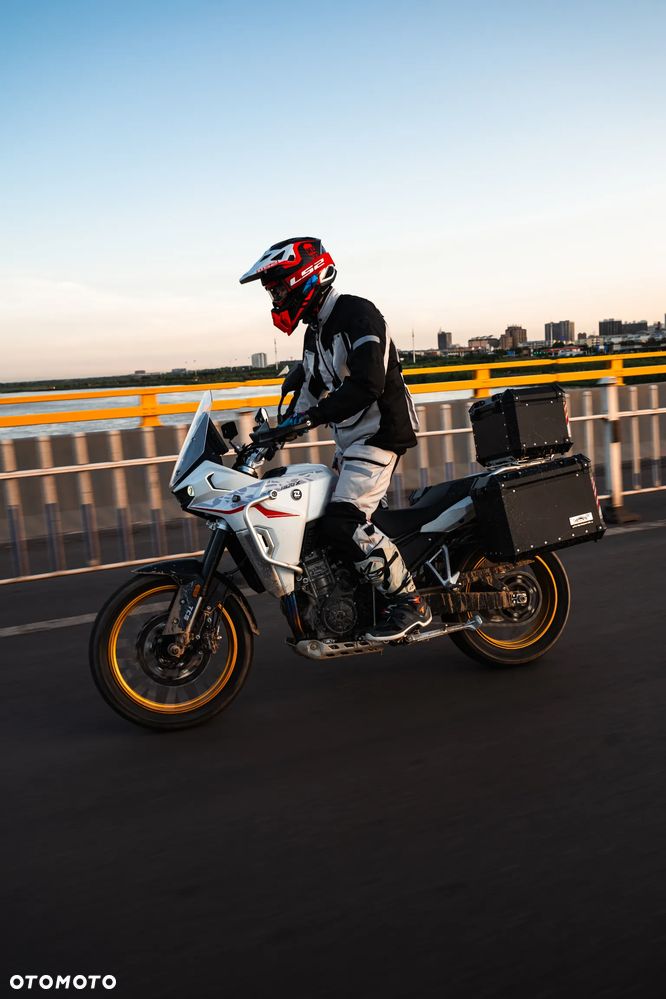 KOVE 800X Touring - 4