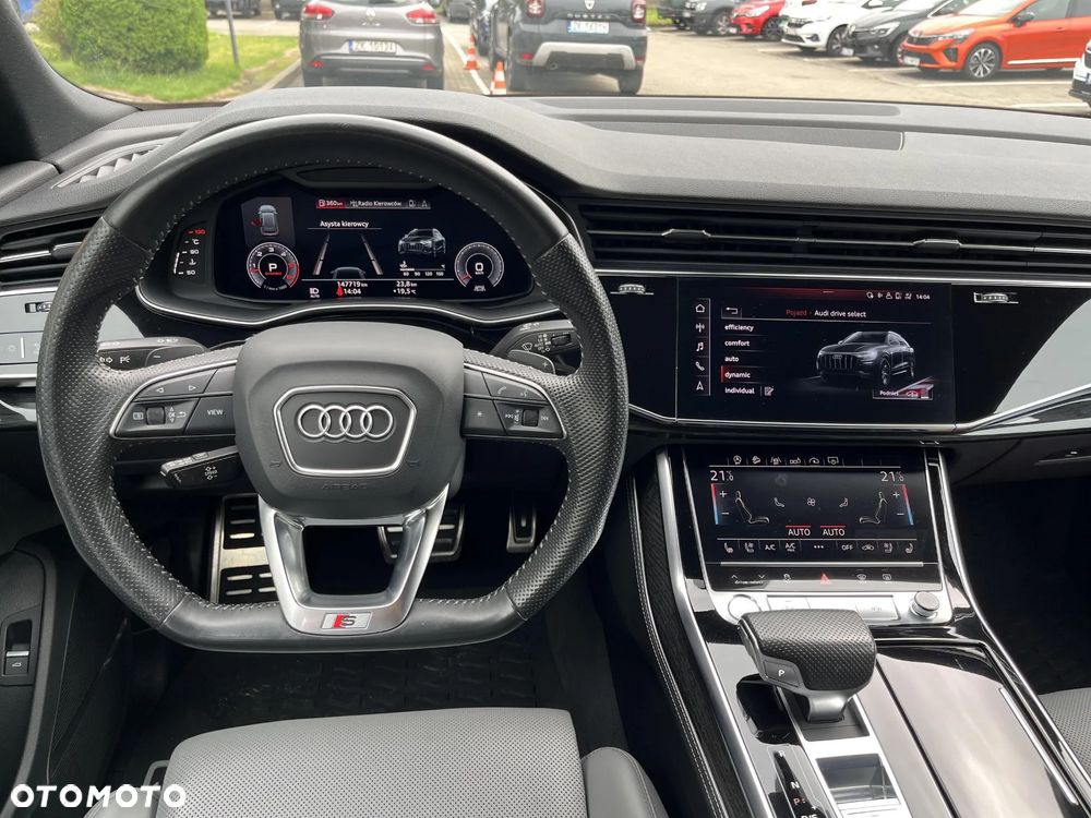 Audi Q8 - 11