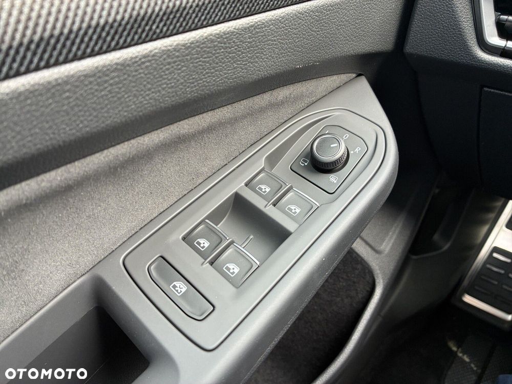 Volkswagen Golf - 23