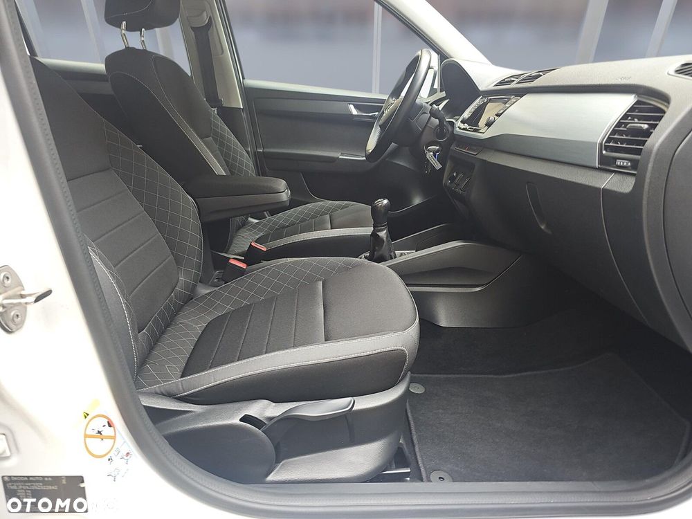 Skoda Fabia 1.0 TSI Ambition - 11