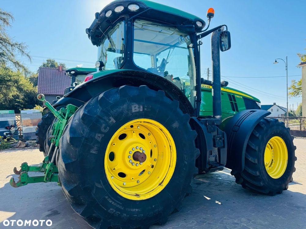 John Deere 7250R - 18