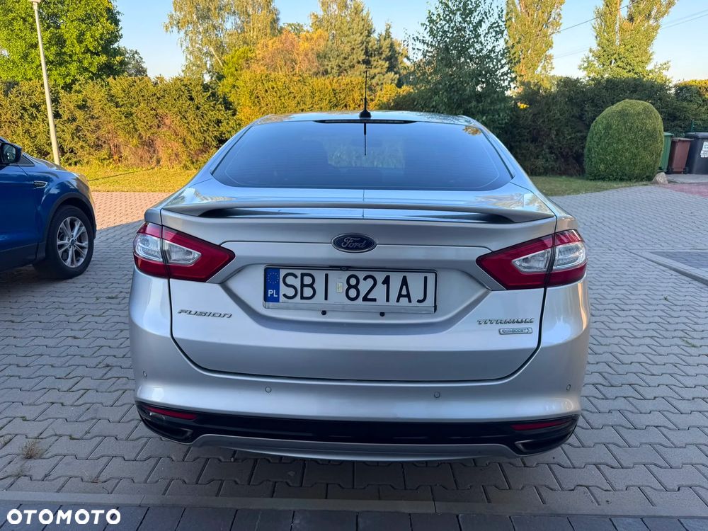 Ford Fusion 2.0 EcoBoost Titanium - 3