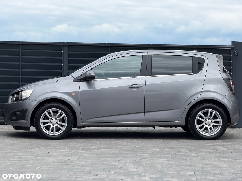 Chevrolet Aveo 1.6 LTZ - 2