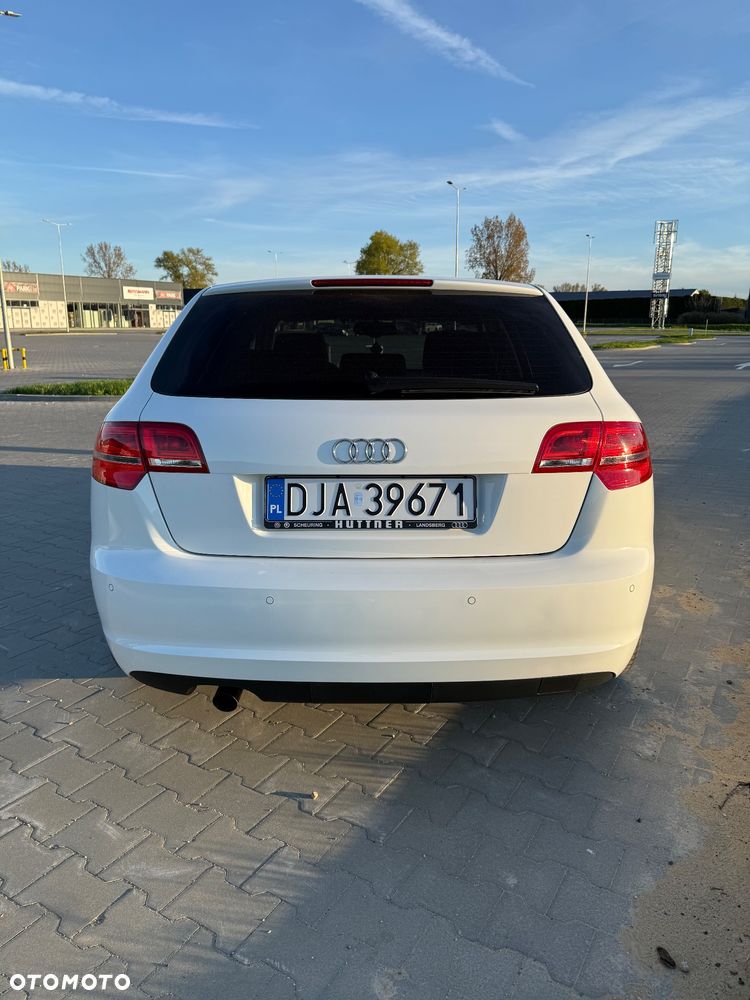 Audi A3 Sportback 1.6 TDI DPF S tronic Ambition - 7