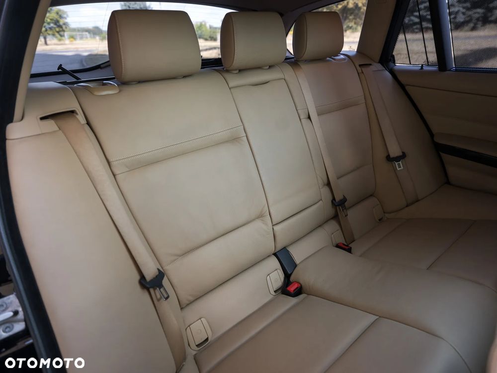 BMW Seria 3 325i Edition Exclusive - 30