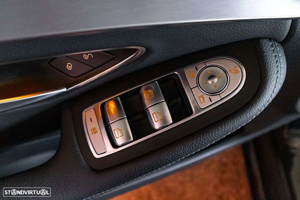 Mercedes-Benz C 300 d AMG Line - 11