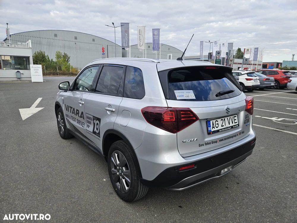 Suzuki Vitara 1.4 Boosterjet 6MT AllGrip MHEV Passion - 4
