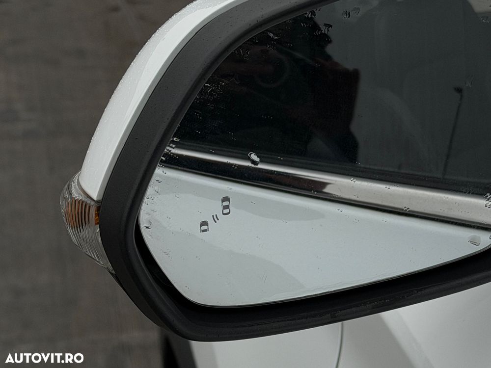 MG ZS EV Luxury - 21