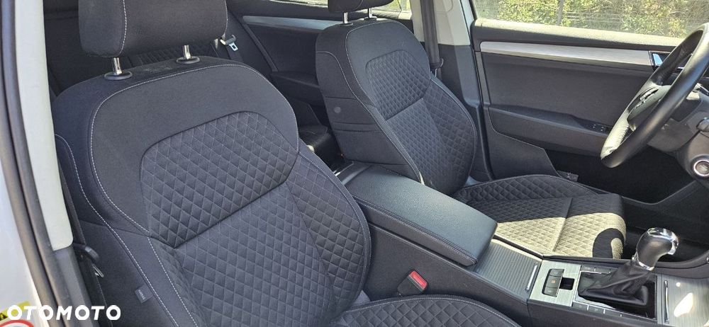 Skoda Superb 2.0 TDI SCR Ambition DSG - 22