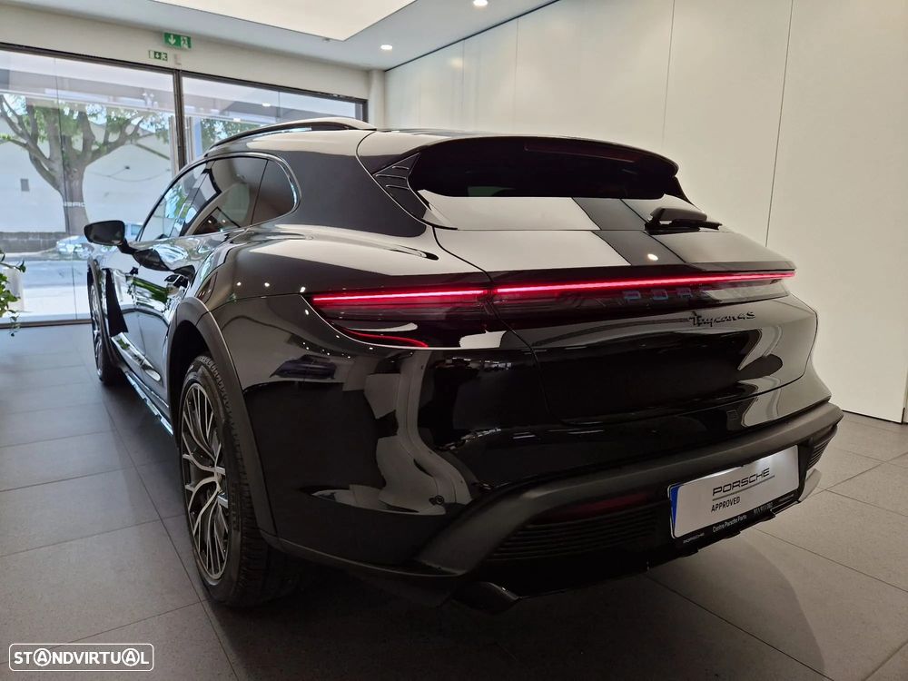 Porsche Taycan Cross Turismo 4S - 5