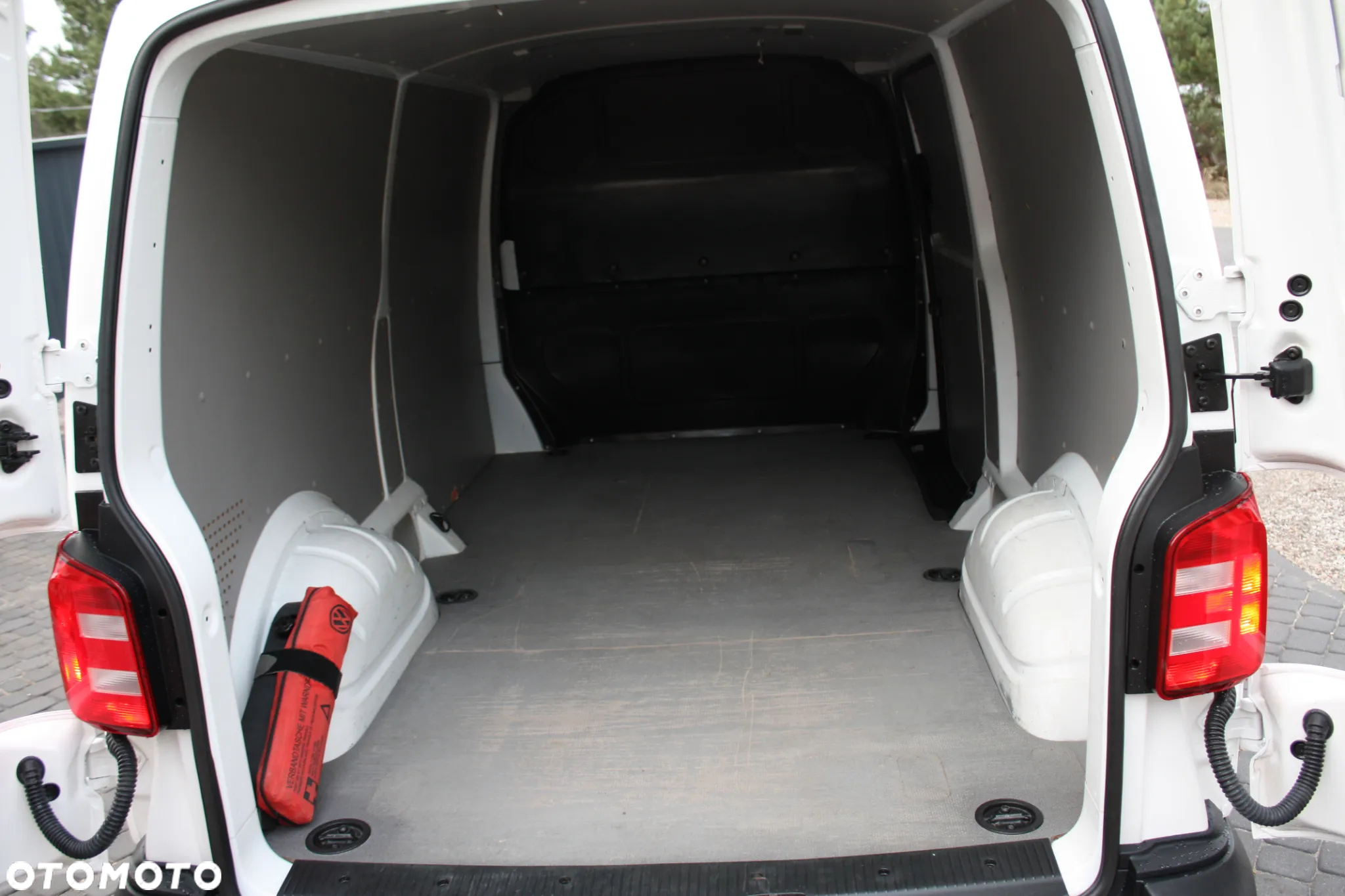 Volkswagen Transporter - 5