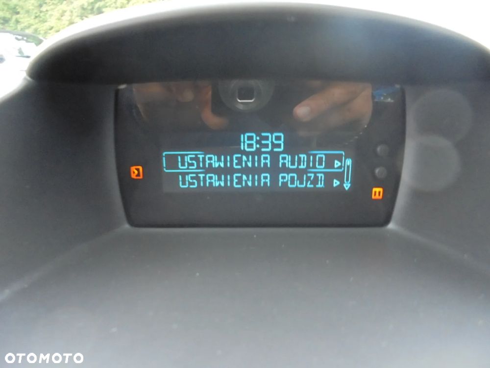 Ford Fiesta 1.25 Ambiente - 28