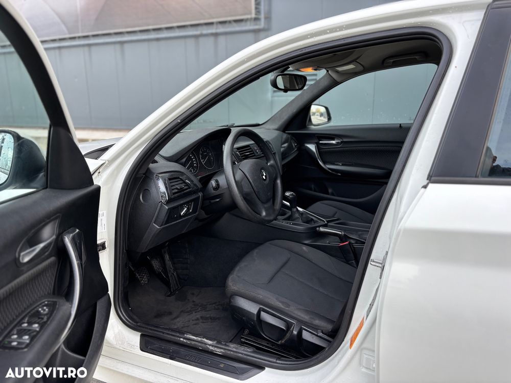 BMW Seria 1 114i Sport Line - 10