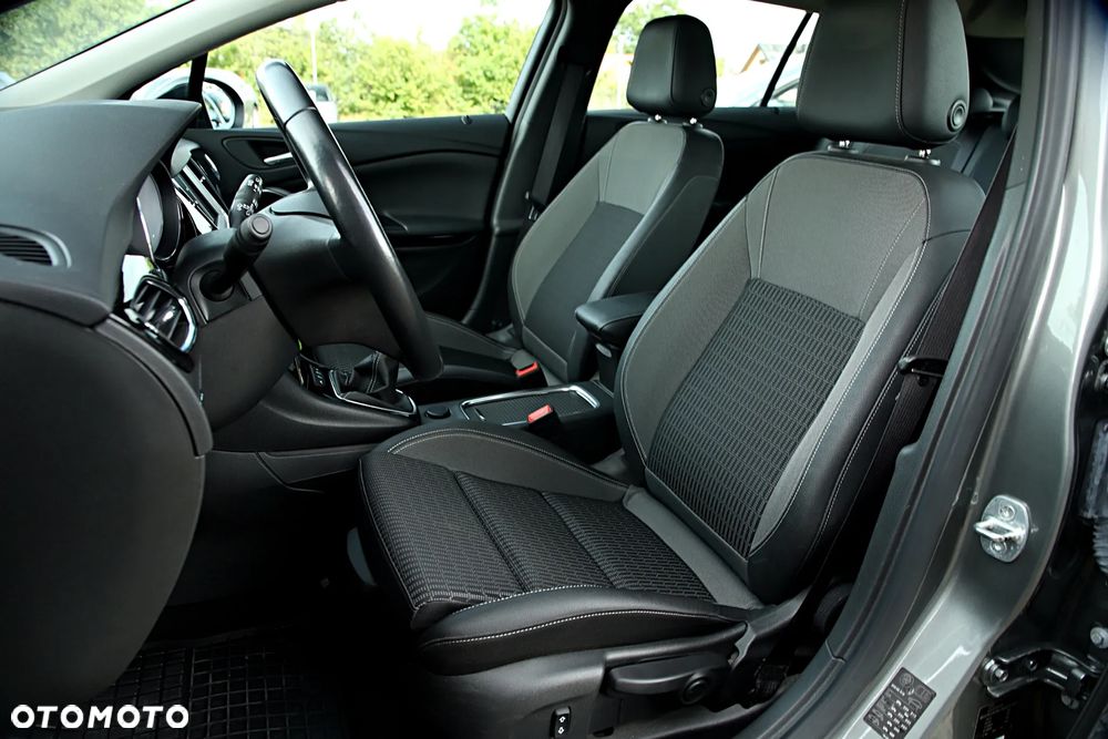 Opel Astra V 1.2 T Elegance S&S - 18