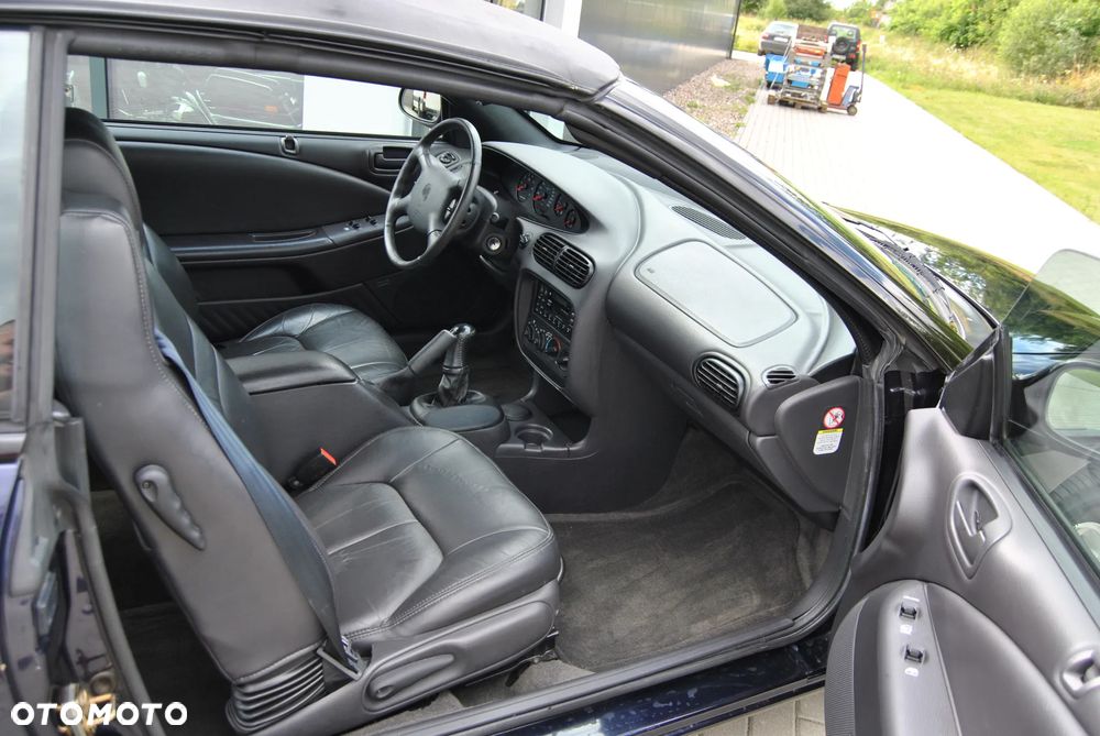 Chrysler Stratus - 13
