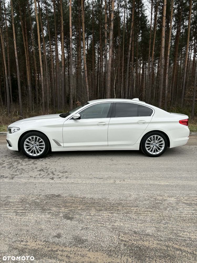 BMW Seria 5 518d Luxury Line - 17