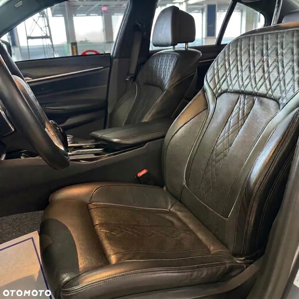 BMW Seria 5 530i M Sport sport - 10