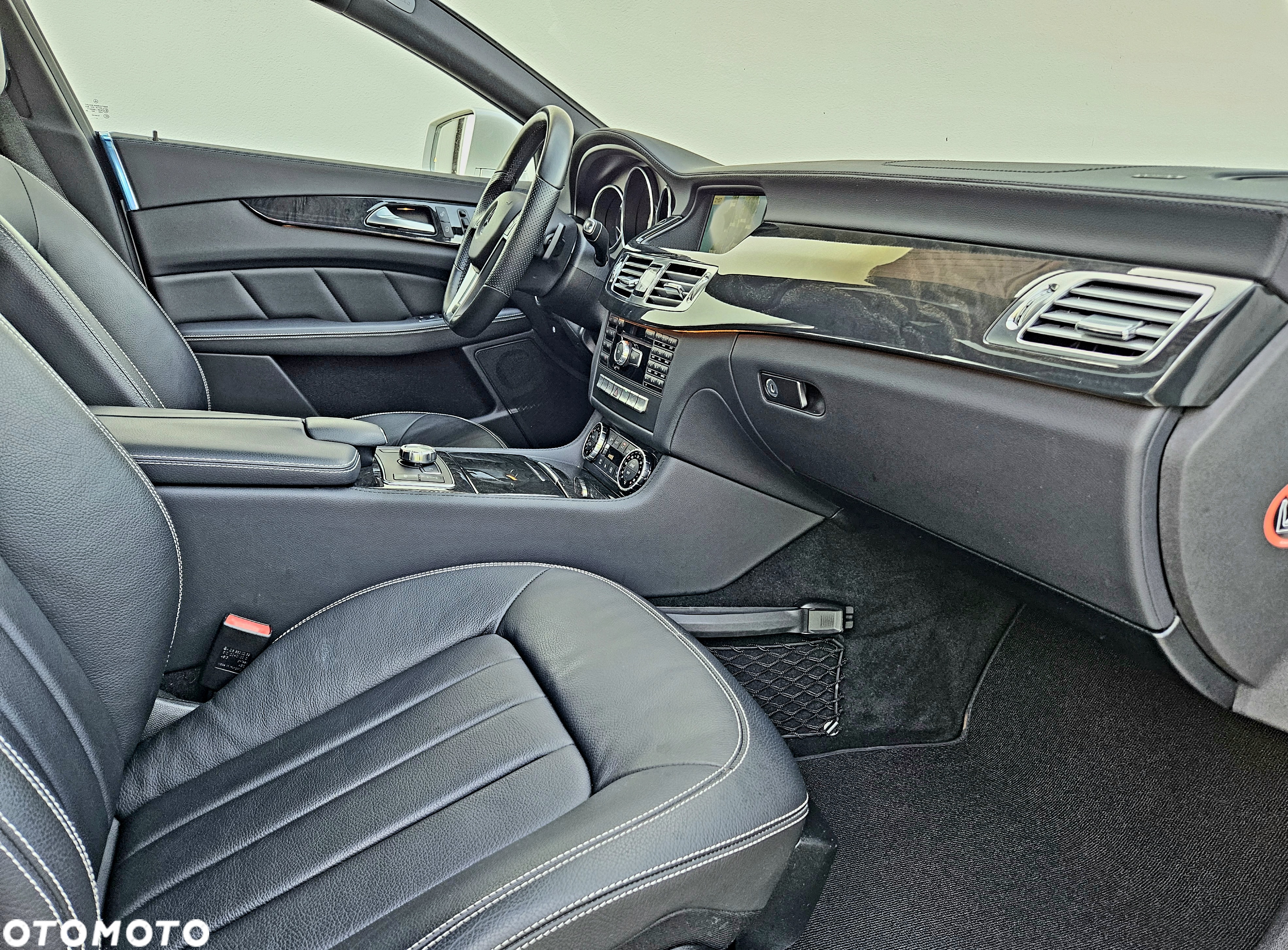 Mercedes-Benz CLS - 18