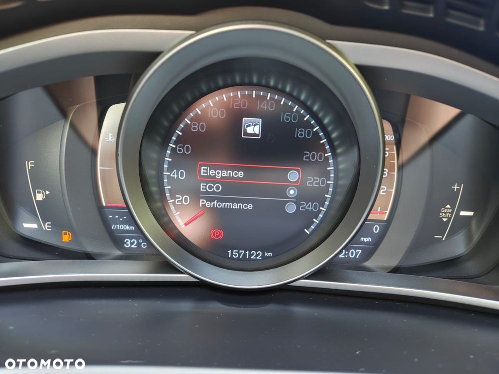 Volvo V40 D2 Momentum - 28