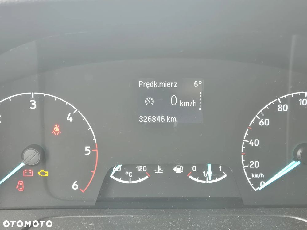 Ford Transit Custom - 8