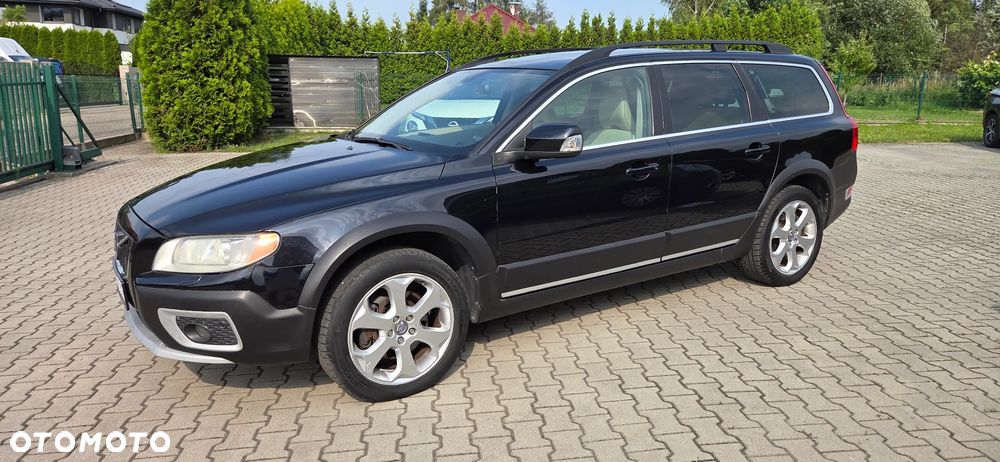 Volvo XC 70 D5 AWD Momentum - 2