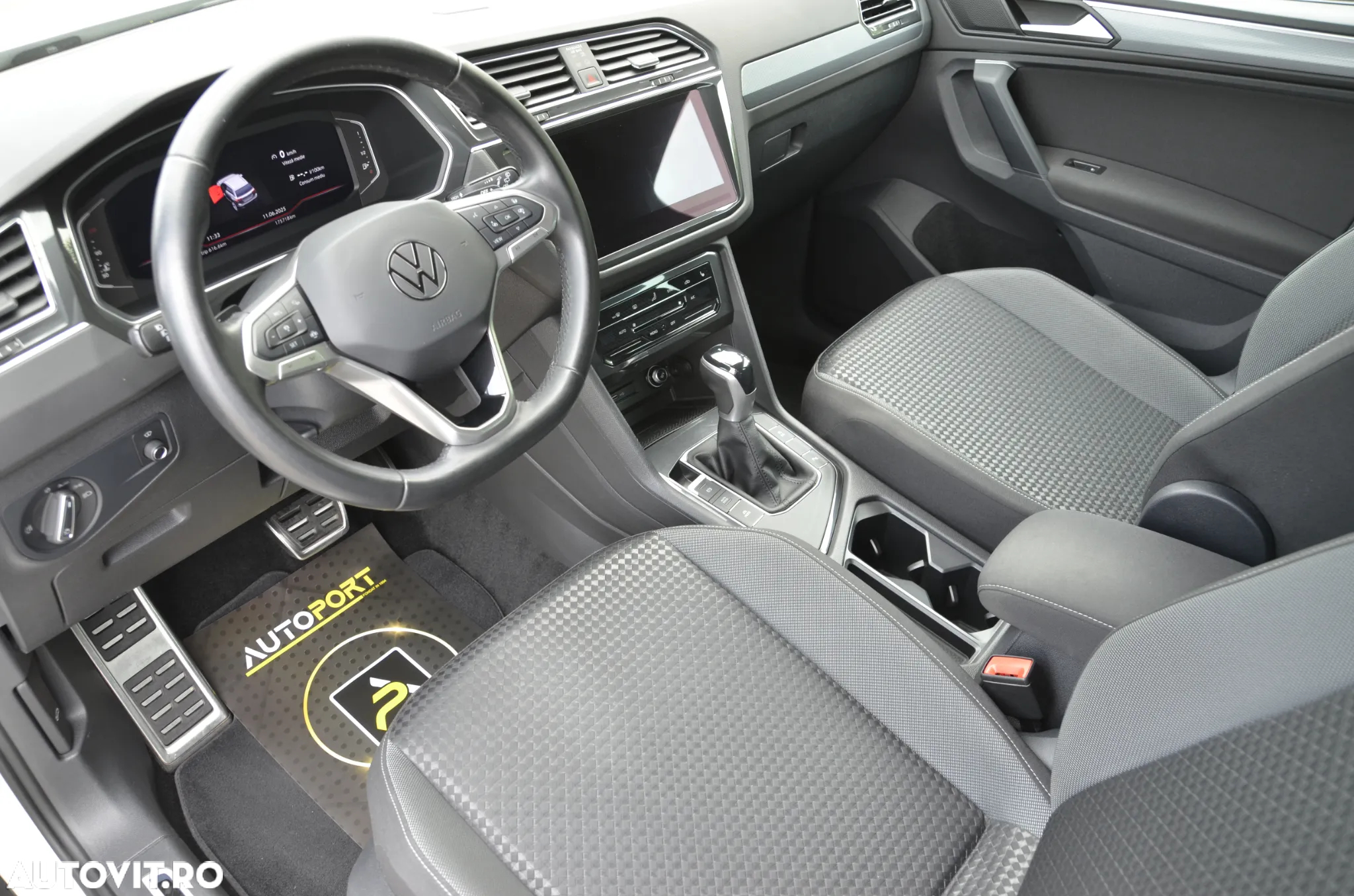 Volkswagen Tiguan 2.0 TDI DSG Life - 12