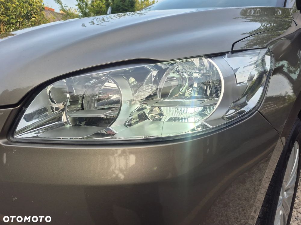 Peugeot 301 1.6 HDi Allure - 17