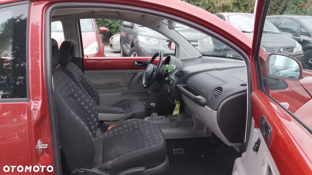 Volkswagen New Beetle 2.0 COLOUR Concept - 13