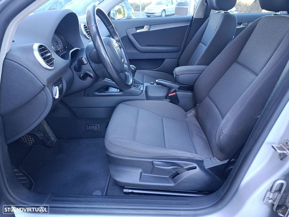Audi A3 Sportback 1.6 TDI Attraction Special Edition - 16