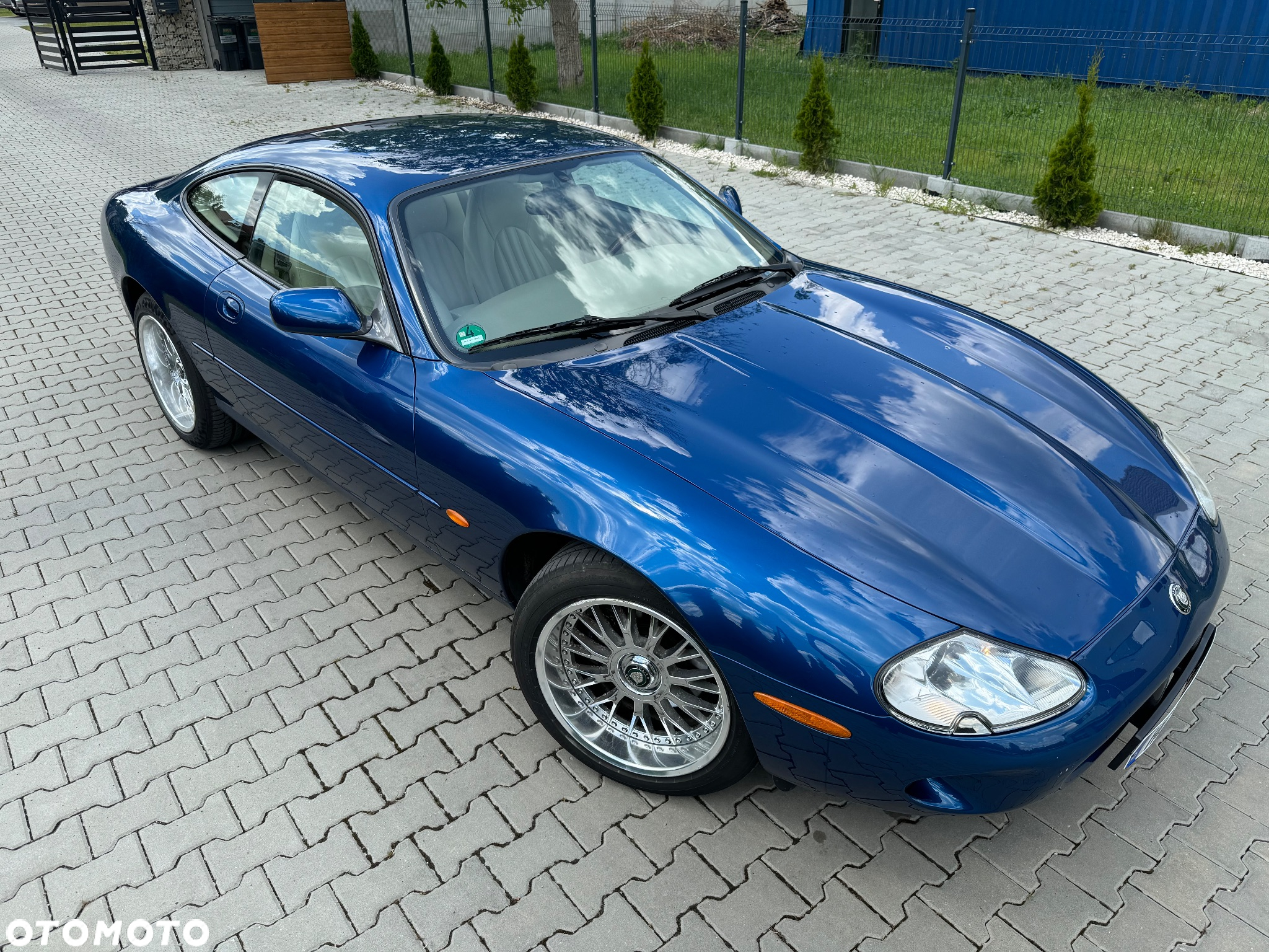 Jaguar XK8 4.0 - 12