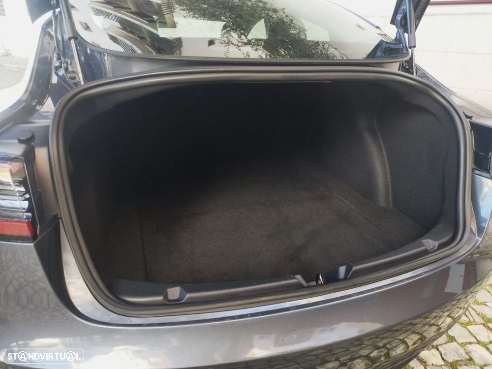 Tesla Model 3 Standard Range Plus RWD - 5