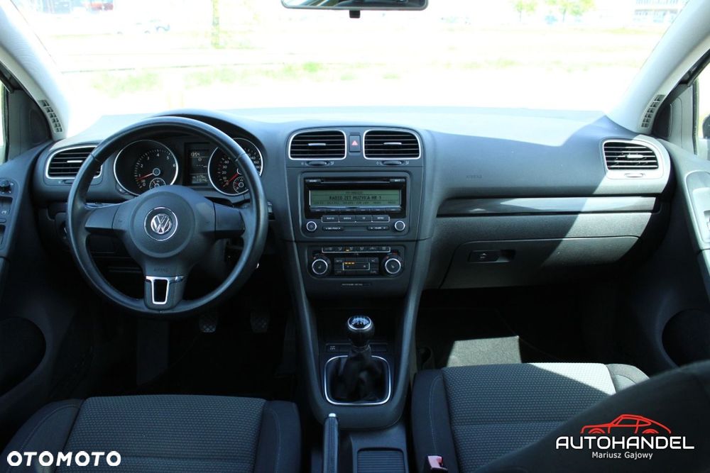 Volkswagen Golf - 8