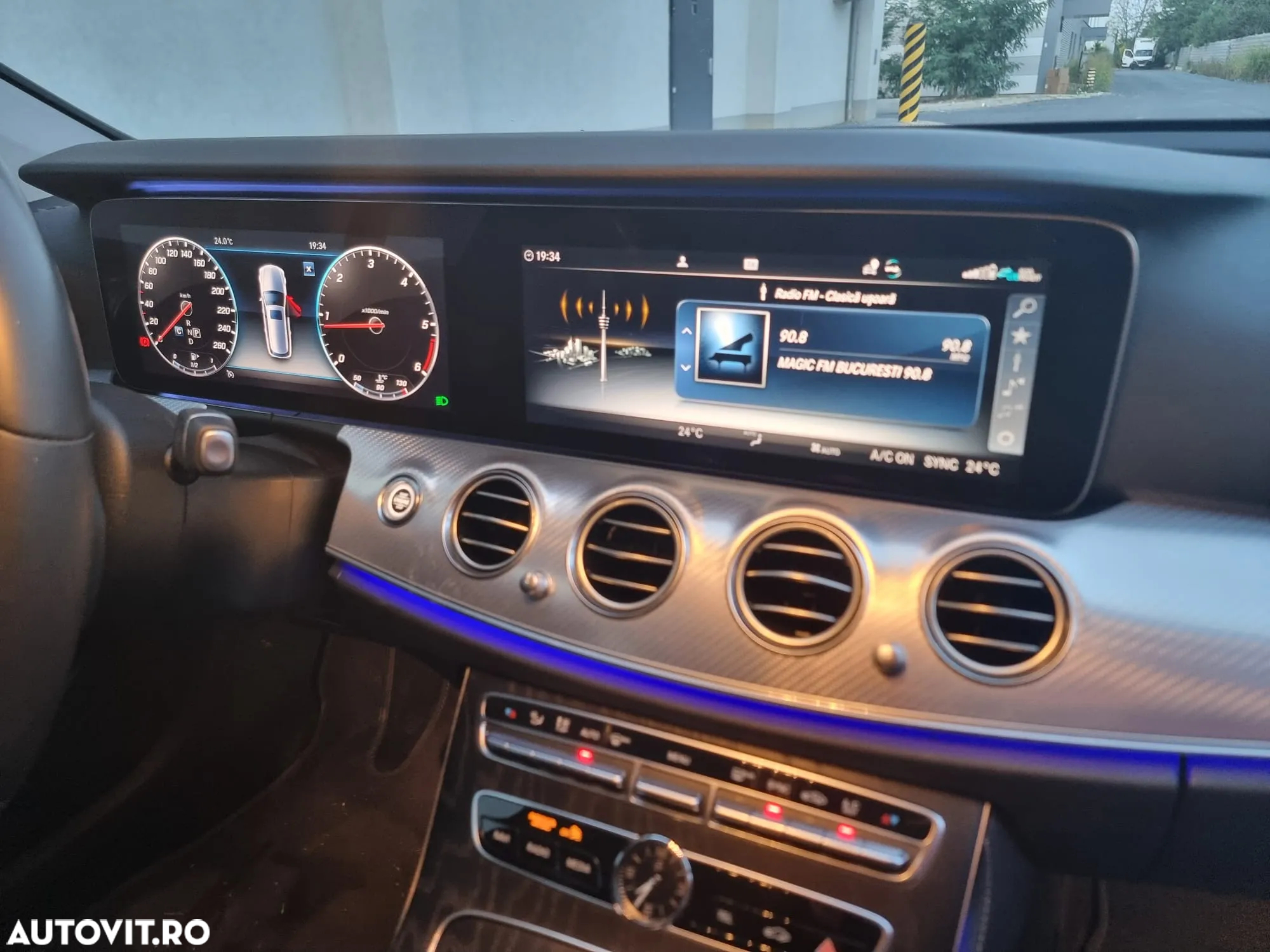 Mercedes-Benz E 220 d T 9G-TRONIC Avantgarde - 15