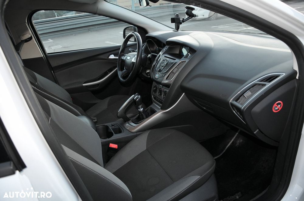 Ford Focus - 14