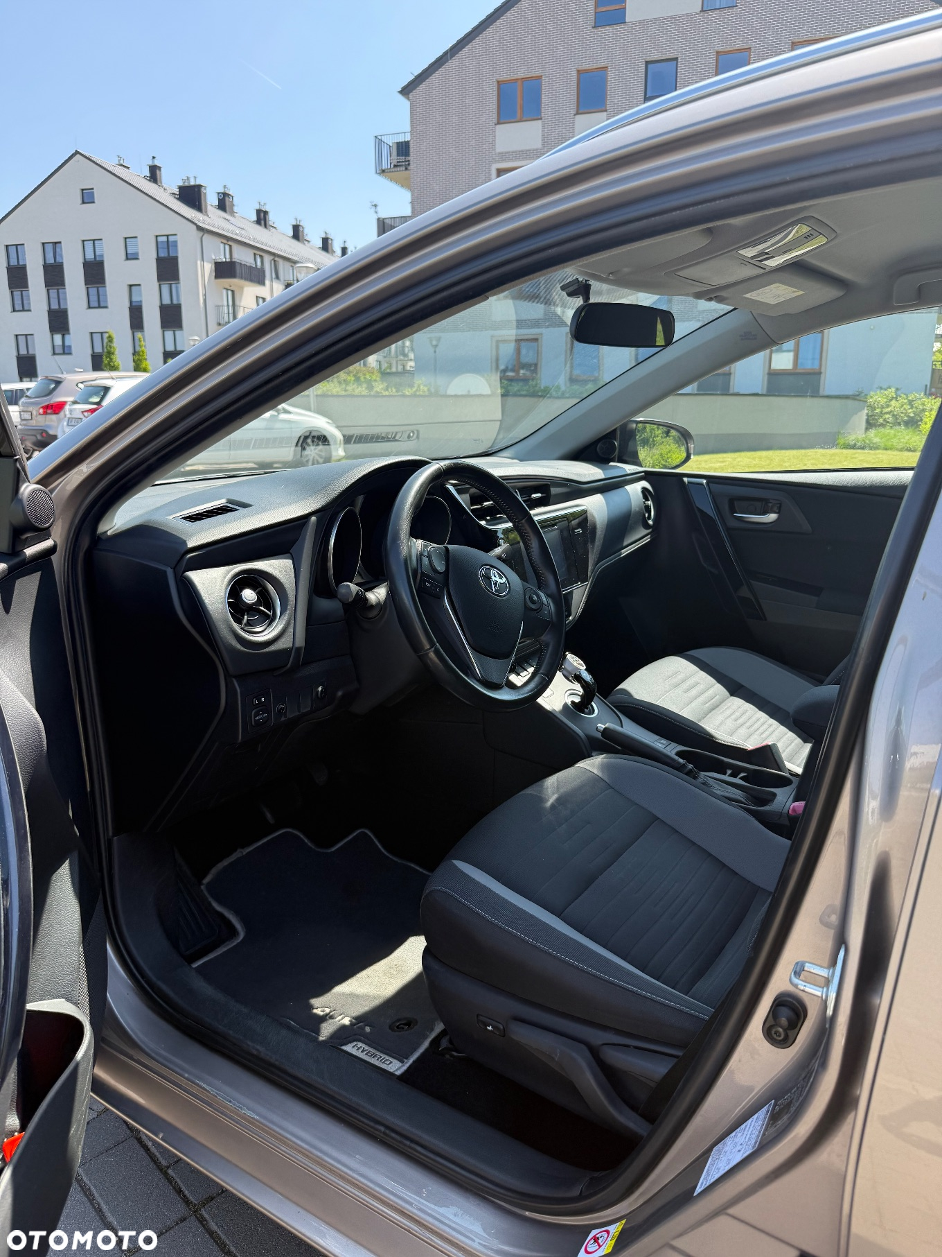 Toyota Auris Hybrid 135 Dynamic - 13