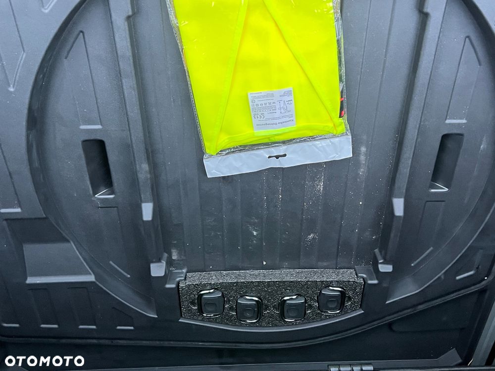 Audi A6 Avant 2.0 TDI ultra S tronic - 27