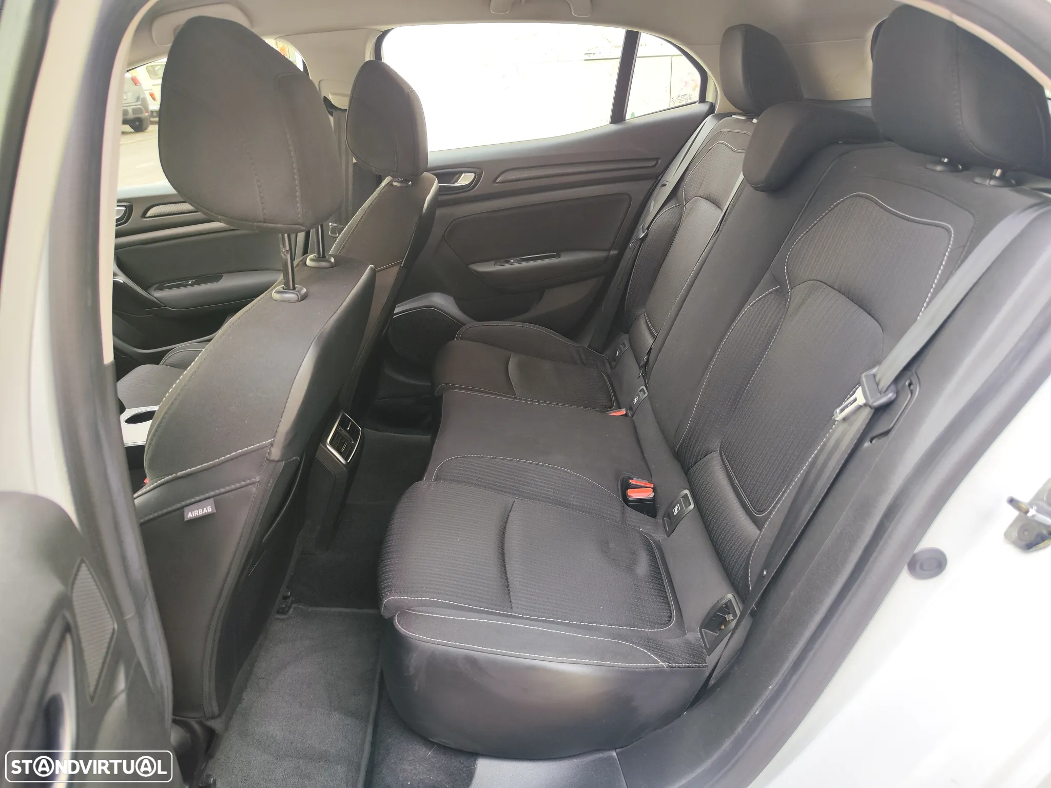 Renault Mégane ENERGY dCi 110 EDC INTENS - 18