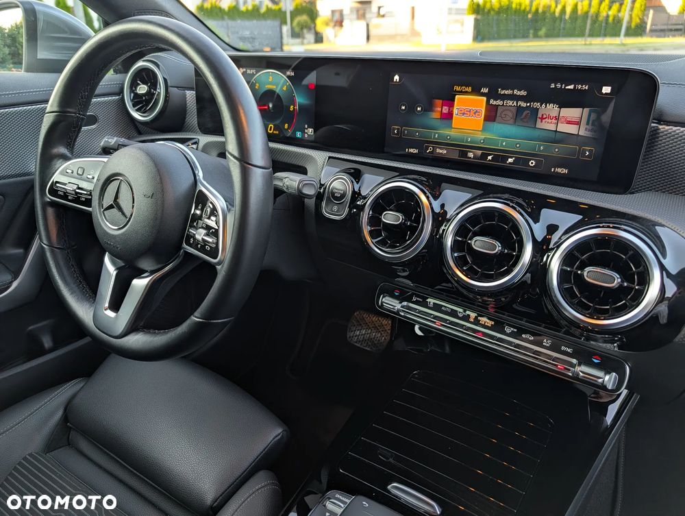 Mercedes-Benz CLA 200 d Progressive 8G-DCT - 12